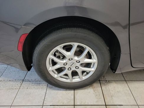Used 2023 Chrysler Voyager LX image 50