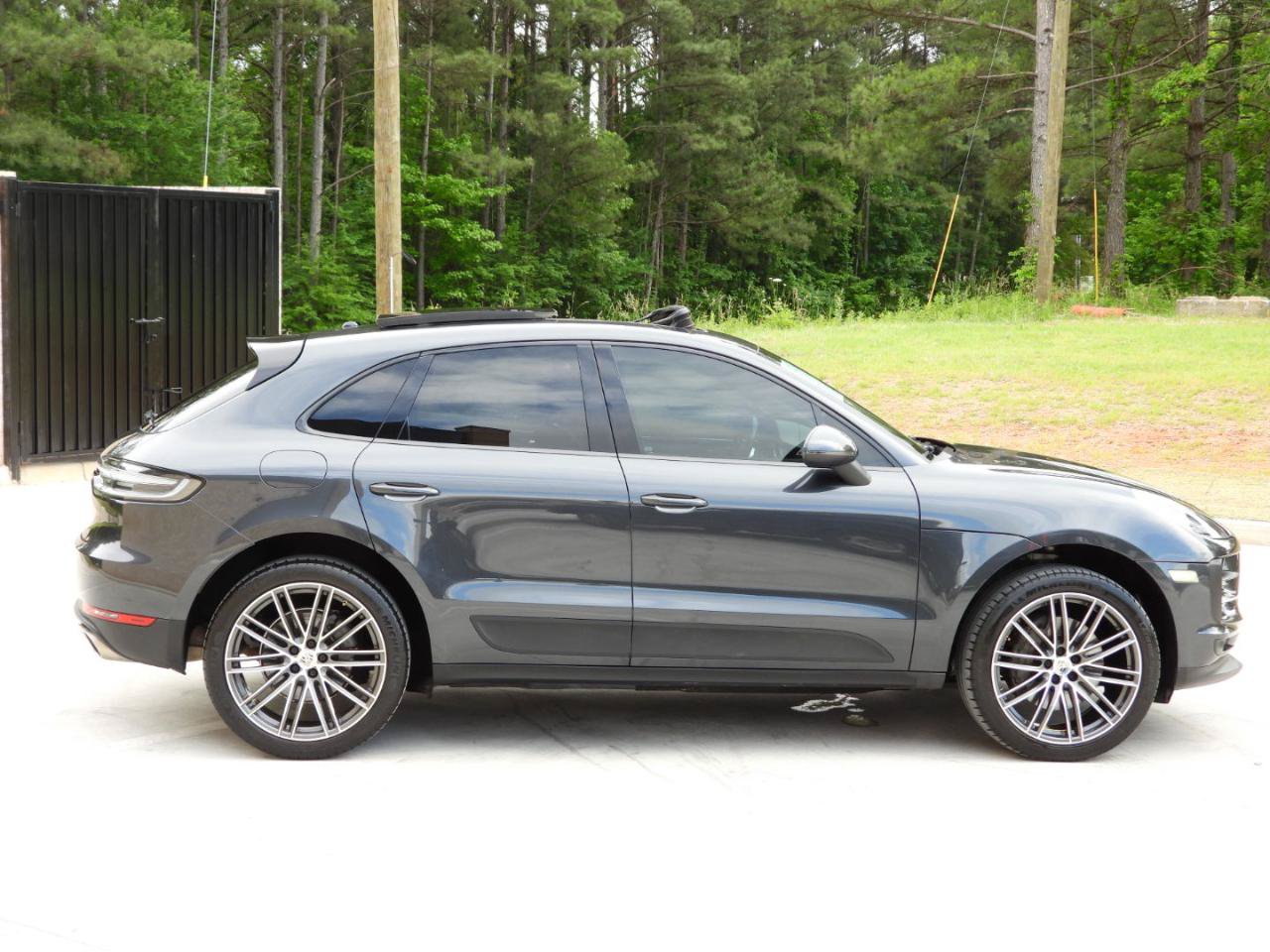 Used 2020 Porsche Macan S AWD/4WD image 34