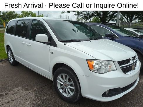 Used 2019 Dodge Grand Caravan SE FWD image 1