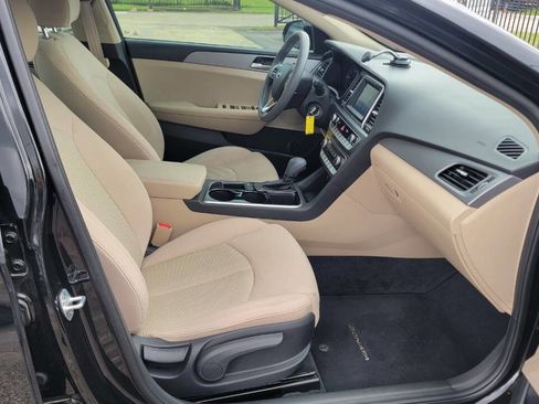 Used 2019 Hyundai Sonata SE w/ Cargo Package FWD image 25