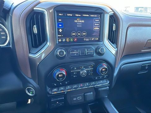 Certified 2021 Chevrolet Silverado 1500 High Country w/ Technology Package image 28