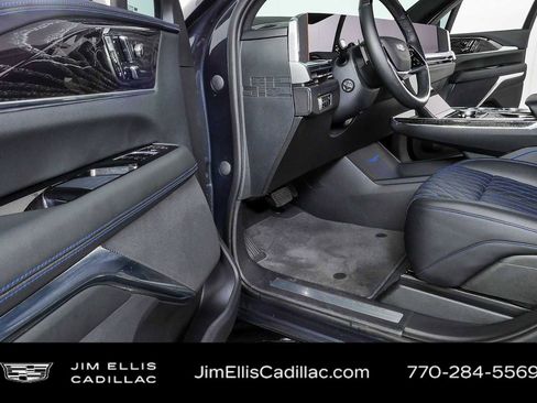 Certified 2025 Cadillac Escalade IQ Sport 1 AWD/4WD image 7