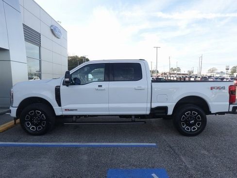 New 2025 Ford F250 Platinum image 3