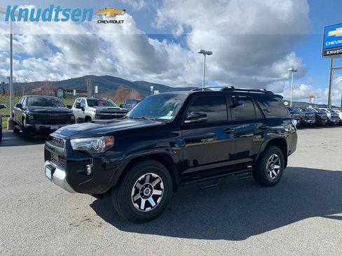 Used 2021 Toyota 4Runner TRD Off-Road Premium w/ Moonroof Package image 3