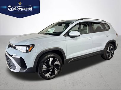 New 2025 Volkswagen Taos SE