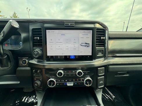 Used 2025 Ford F250 Lariat w/ Lariat Ultimate Package AWD/4WD image 31