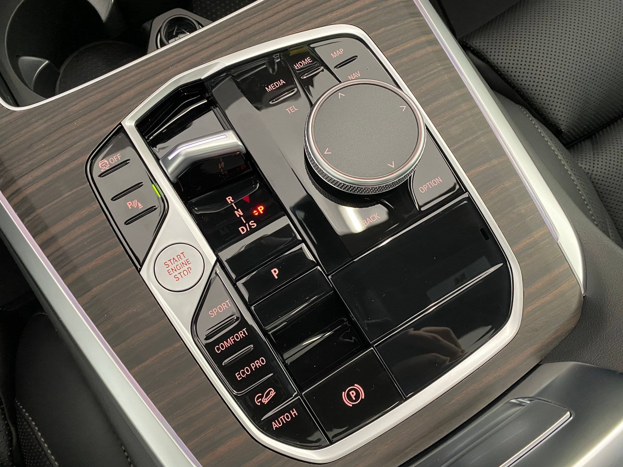 Used 2026 BMW X5 xDrive40i w/ Premium Package AWD/4WD image 18
