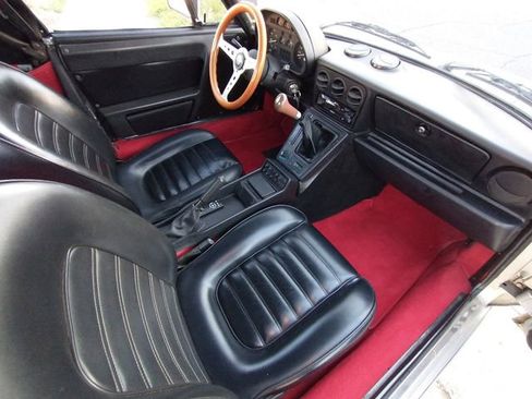 Used 1986 Alfa Romeo Spider Veloce image 10
