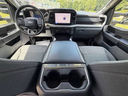 Used 2023 Ford F250 XLT w/ XLT Premium Package AWD/4WD image 24