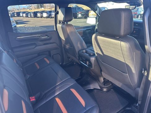 Used 2024 GMC Sierra 1500 AT4 w/ Technology Package image 22