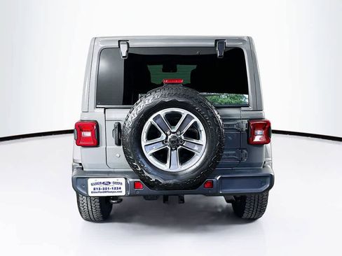 Used 2020 Jeep Wrangler Unlimited Sahara image 5