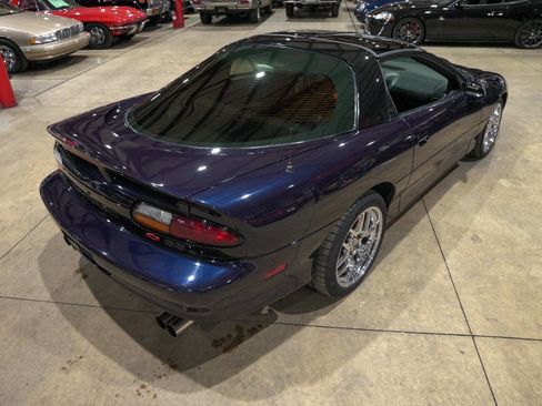 Used 2001 Chevrolet Camaro Z28 w/ SS Performance/Appearance Pkg image 17