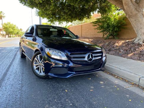 Used 2018 Mercedes-Benz C 300 Sedan image 2