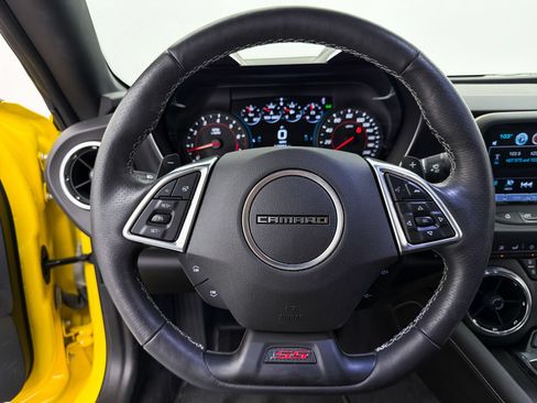 Used 2016 Chevrolet Camaro SS RWD image 5