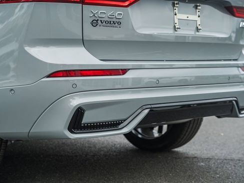 New 2026 Volvo XC60 B5 Ultra w/ Climate Package AWD/4WD image 9