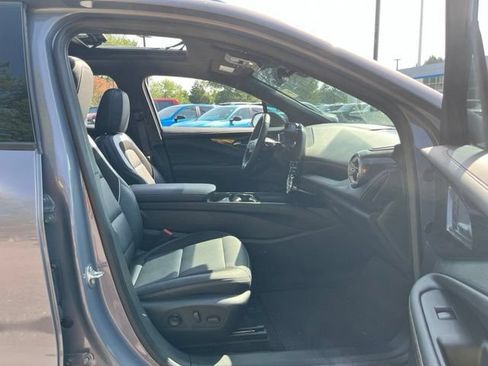 Used 2024 Chevrolet Blazer EV LT AWD/4WD image 21