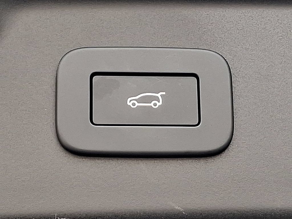 Certified 2026 Land Rover Range Rover Velar S AWD/4WD image 28