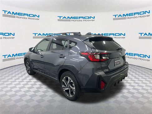Used 2024 Subaru Crosstrek 2.0i Premium image 3