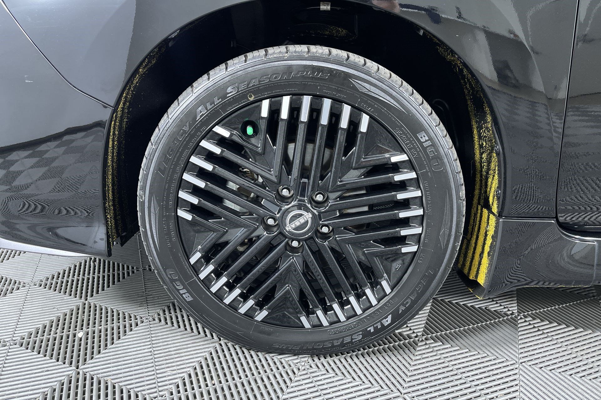 Certified 2025 Nissan Leaf SV Plus FWD image 26