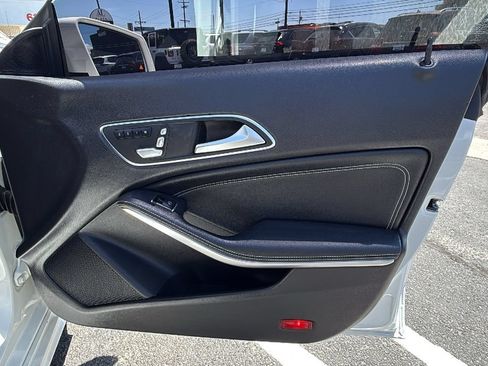Used 2017 Mercedes-Benz CLA 250 4MATIC image 17