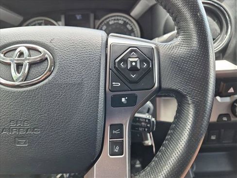 Used 2018 Toyota Tacoma SR5 RWD image 29