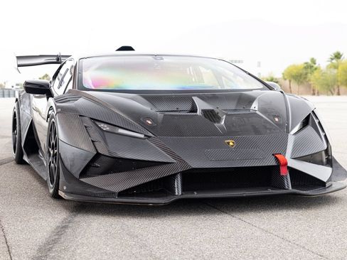 Used 2023 Lamborghini Huracan EVO RWD image 3