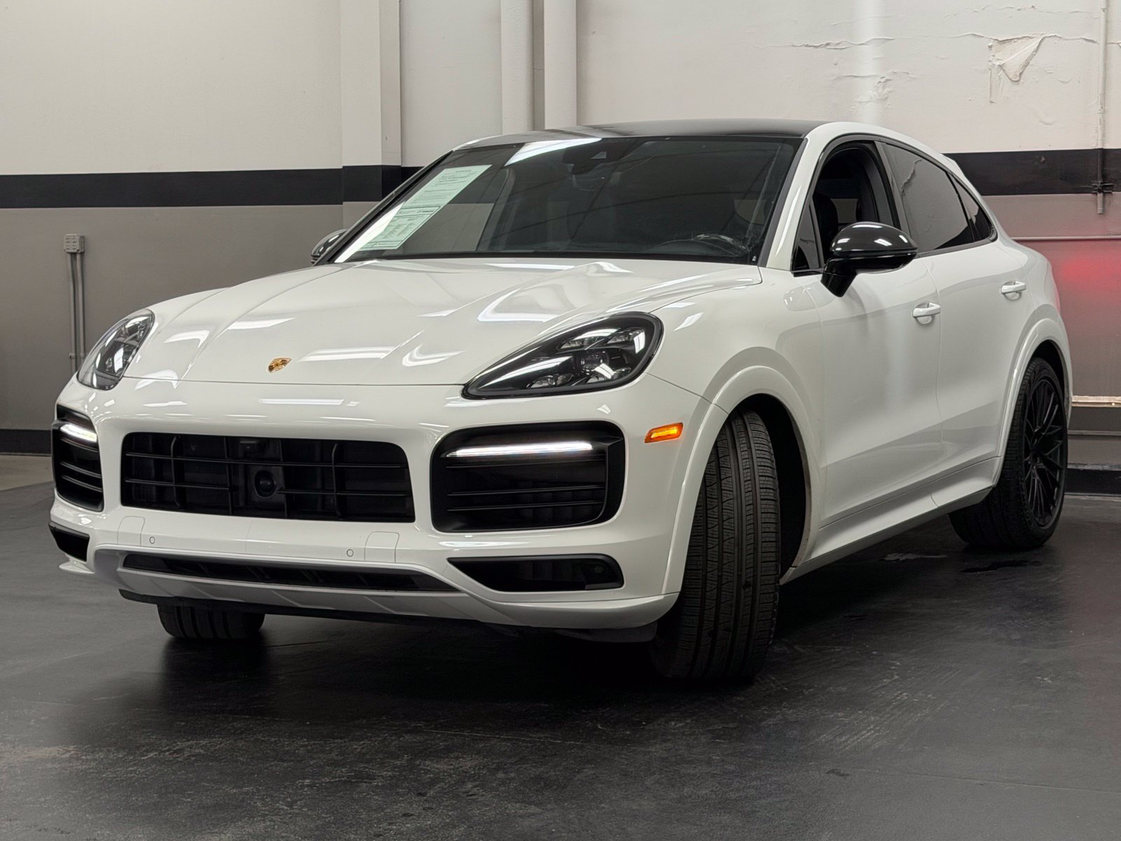 Used 2021 Porsche Cayenne GTS AWD/4WD image 5