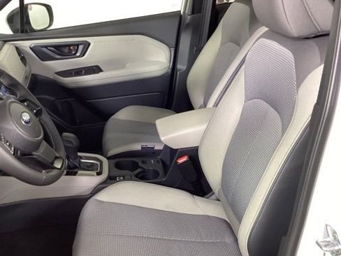 Used 2025 Subaru Forester Premium image 11