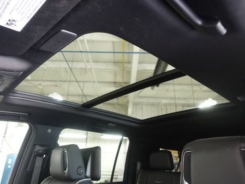 Used 2021 Cadillac Escalade ESV Sport AWD/4WD image 20