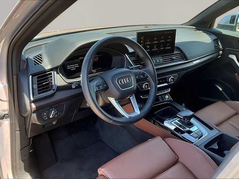 Used 2023 Audi Q5 2.0T Premium Plus w/ Premium Plus Package AWD/4WD image 13