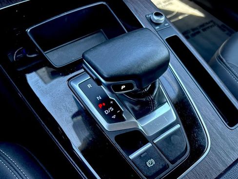 Used 2021 Audi Q5 e Premium AWD/4WD image 27