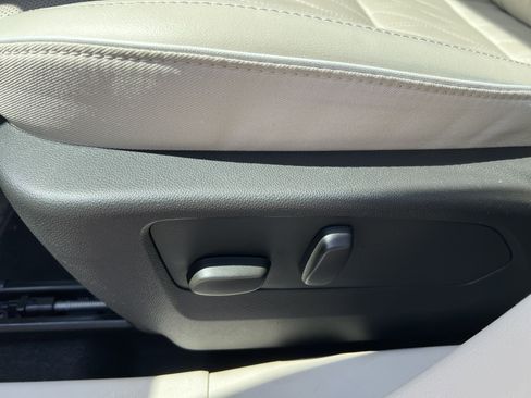 Certified 2023 Buick Envision Avenir FWD image 11