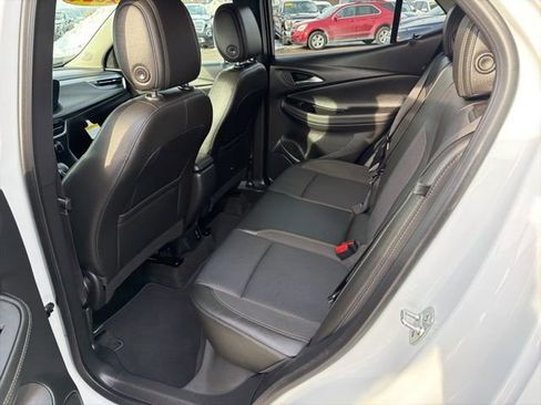Used 2024 Buick Encore GX Preferred image 18