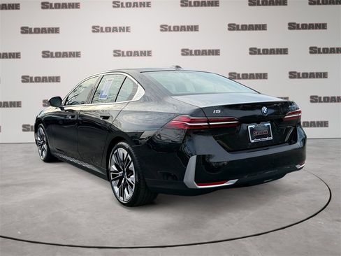 Certified 2025 BMW i5 xDrive40 w/ Premium Package image 3