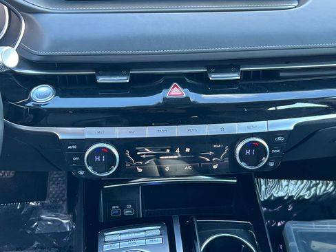 Used 2023 Genesis G80 2.5T image 21