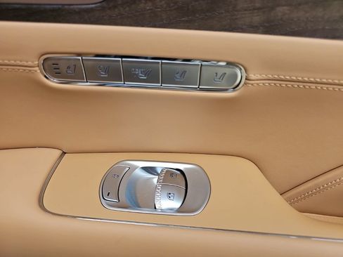 Used 2024 Genesis G90 3.5T AWD/4WD image 29