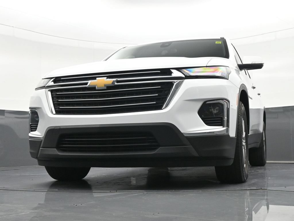 Used 2024 Chevrolet Traverse LT FWD image 32