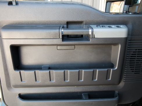 Used 2015 Ford F250 Lariat w/ Lariat Ultimate Package image 19