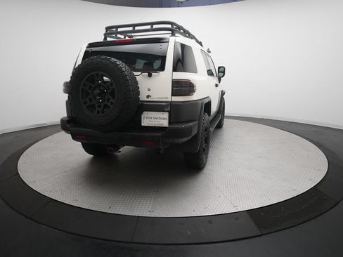 Used 2012 Toyota FJ Cruiser 4WD w/ Upgrade Pkg image 13