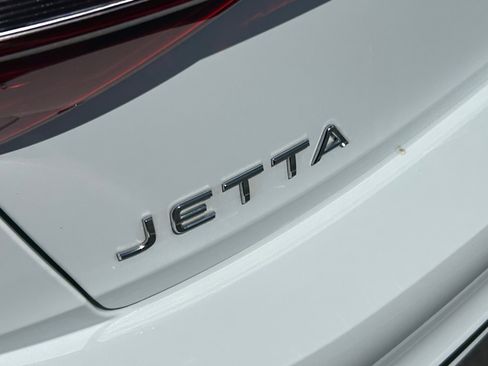 Certified 2023 Volkswagen Jetta S FWD image 22
