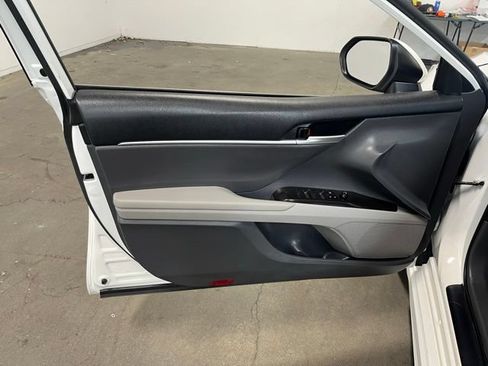 Used 2024 Toyota Camry SE FWD image 24