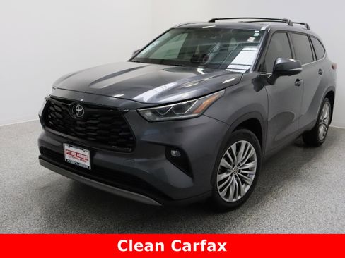 Used 2023 Toyota Highlander Platinum image 2