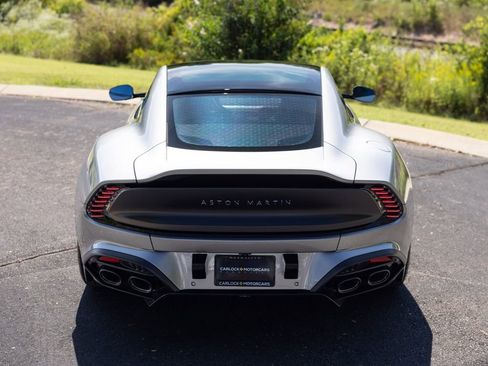 Used 2025 Aston Martin Vanquish V12 image 8