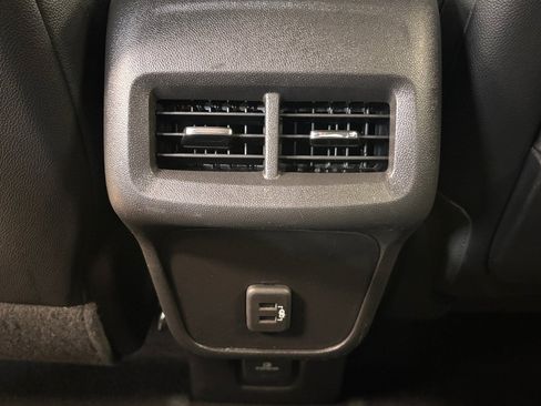 Used 2023 GMC Terrain SLT AWD/4WD image 39