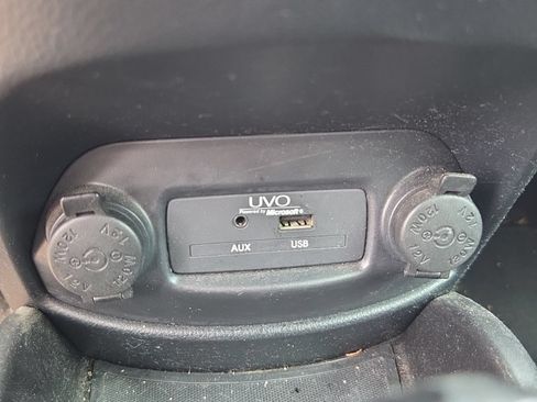 Used 2013 Kia Soul + w/ Audio Pkg FWD image 16