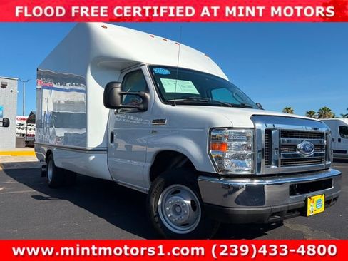 Used 2019 Ford E-350 and Econoline 350 Super Duty RWD image 1
