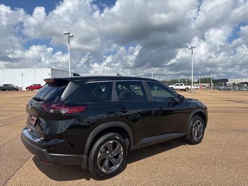 New 2026 Nissan Rogue SV image 4