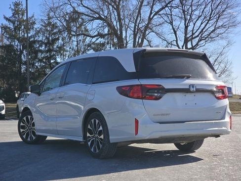 Used 2025 Honda Odyssey Elite image 15