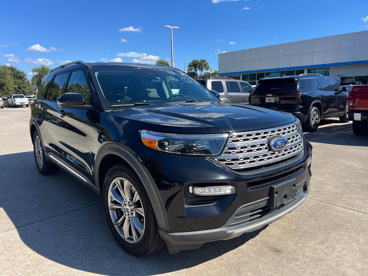 Used 2021 Ford Explorer Limited w/ Equipment Group 301A RWD image 9