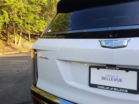 New 2026 Cadillac Vistiq Sport image 8